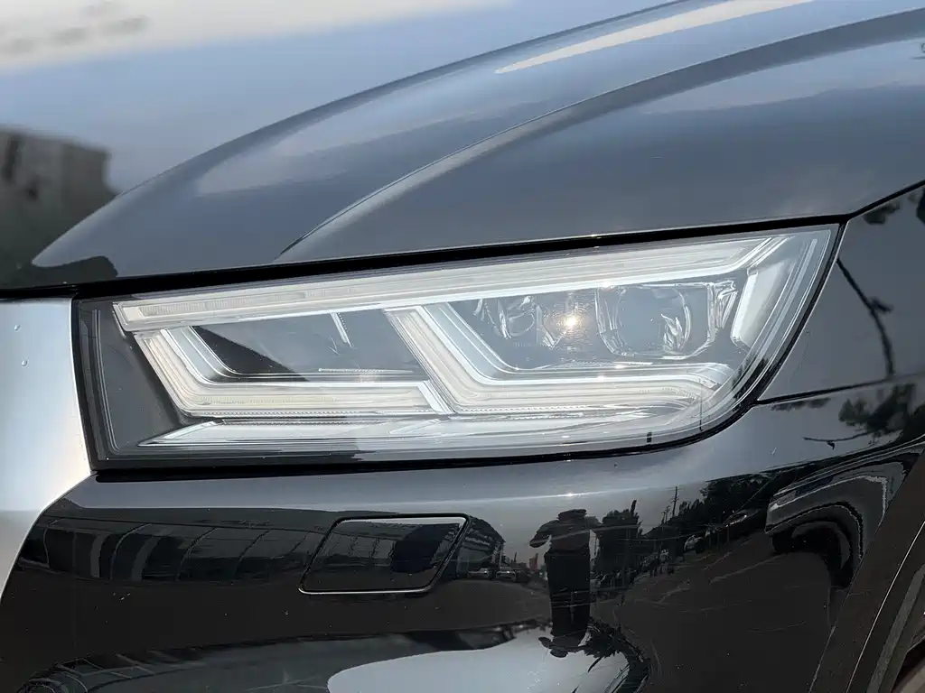 Audi Q5L — миниатюра 13