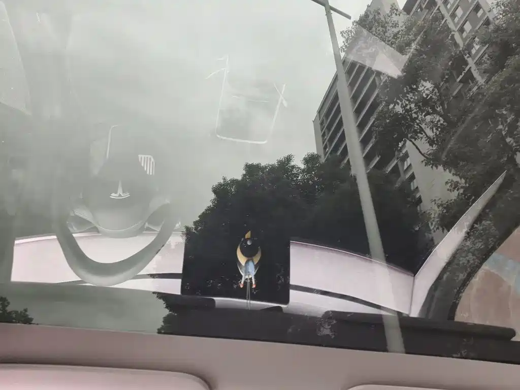 Tesla Model Y — миниатюра 14