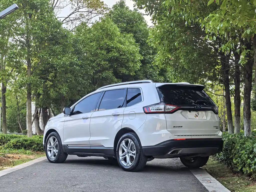 Ford Edge — миниатюра 9