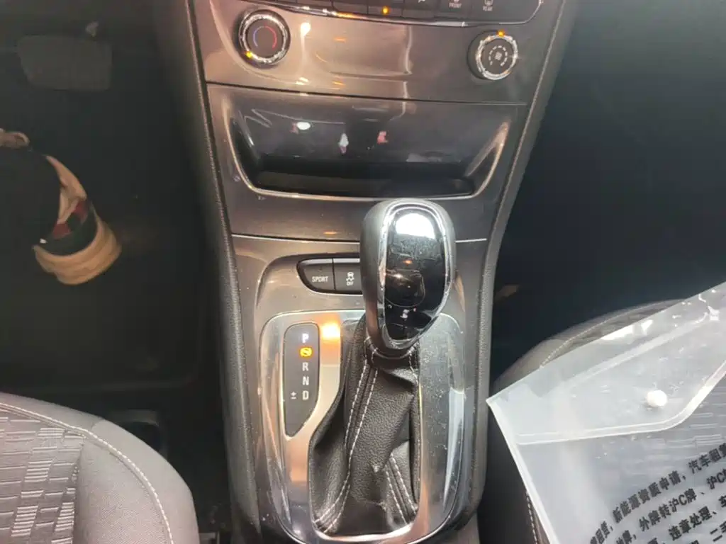 Buick Verano — миниатюра 19
