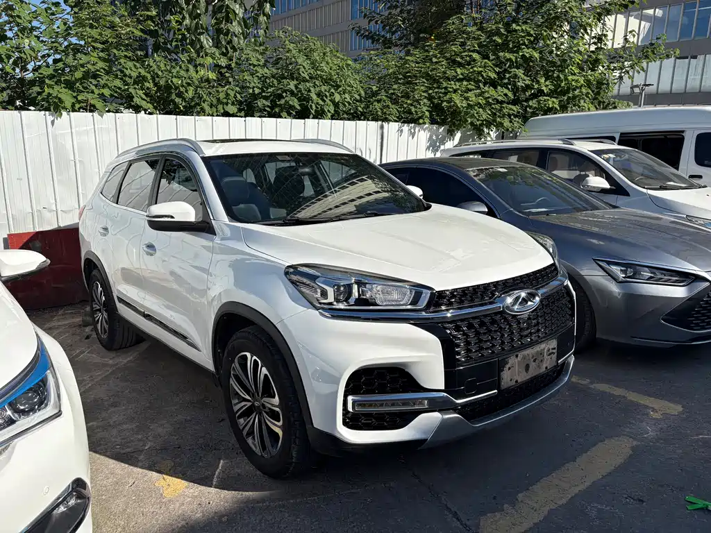 CHERY TIGGO 8
