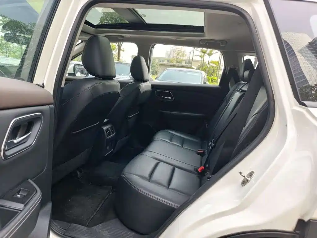 Nissan X-Trail — миниатюра 7