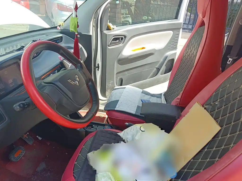 Wuling MINIEV — миниатюра 11