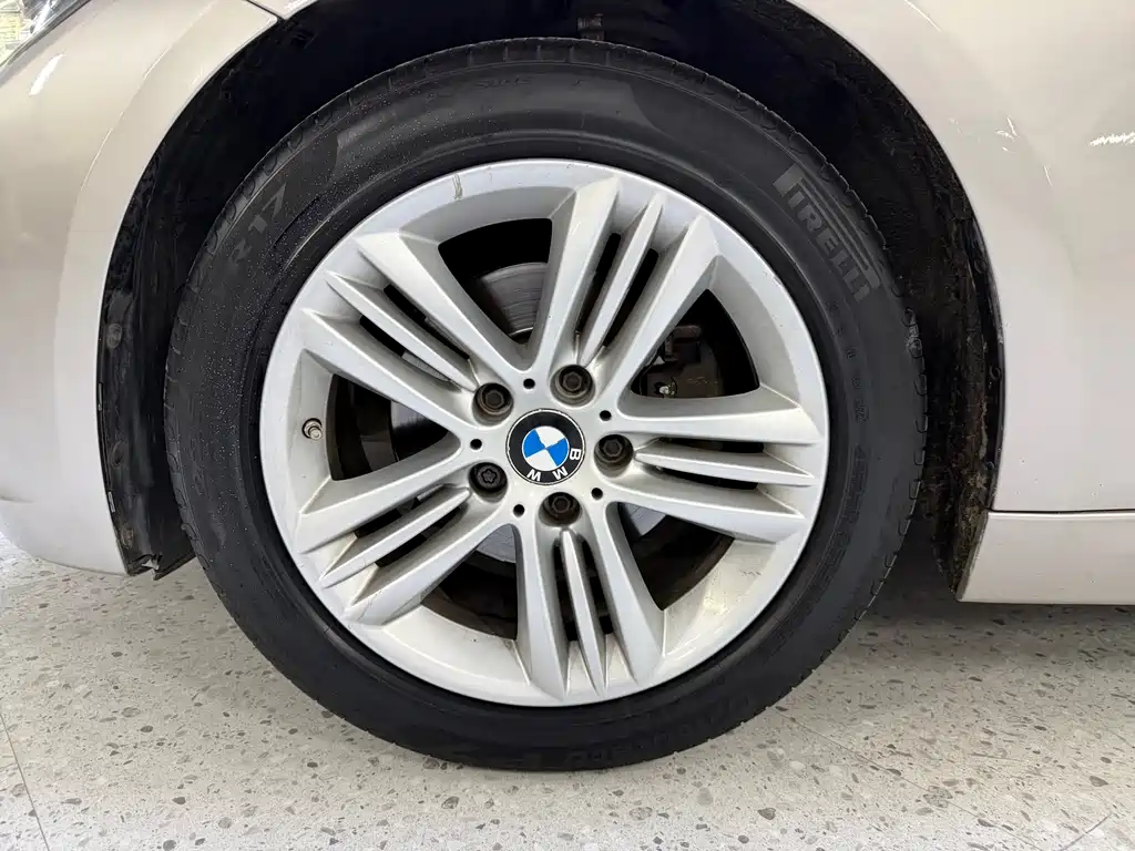 BMW 3 Series — миниатюра 14