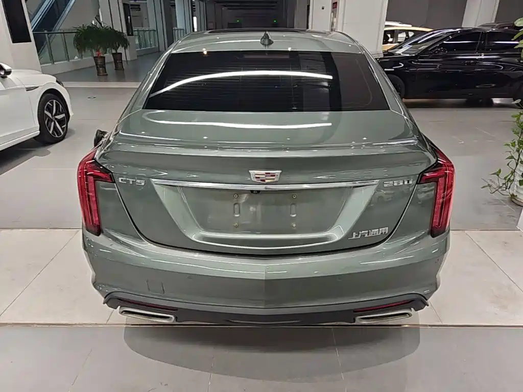Cadillac CT5 — миниатюра 6