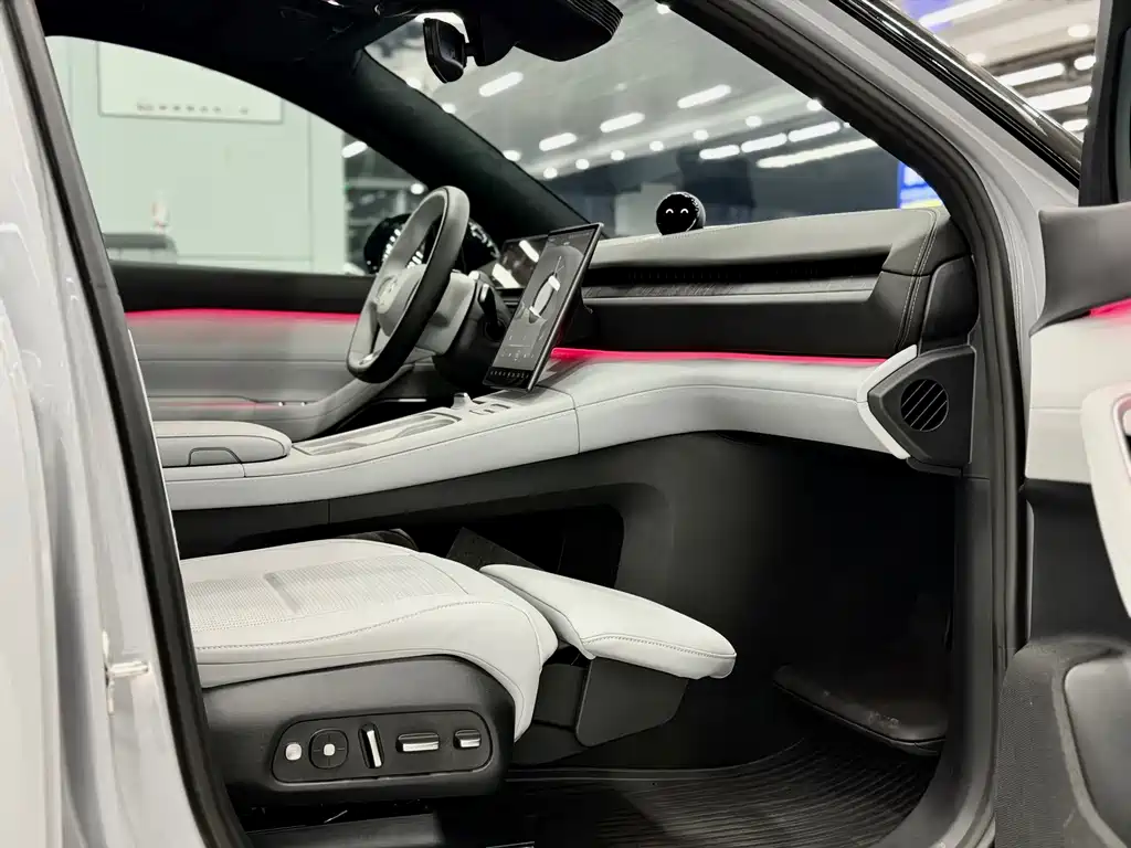 NIO ES6 — миниатюра 9