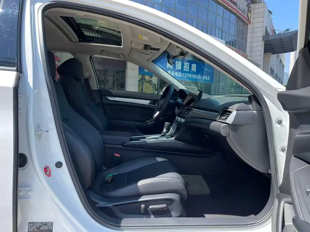 Honda Accord — миниатюра 11