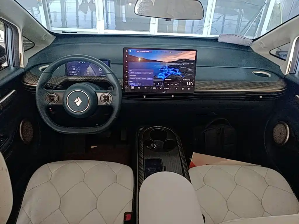 Baojun Yunduo — миниатюра 10