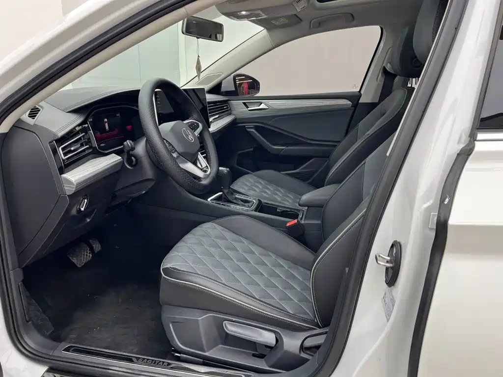 Volkswagen Sagitar — миниатюра 10