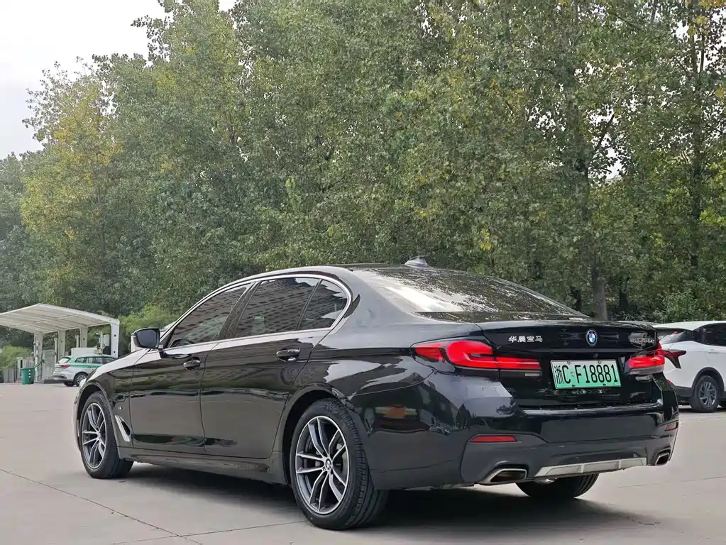 BMW 5 Series New Energy — миниатюра 17