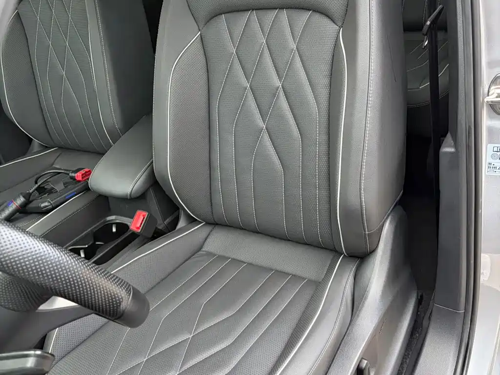 Volkswagen Tiguan L — миниатюра 6