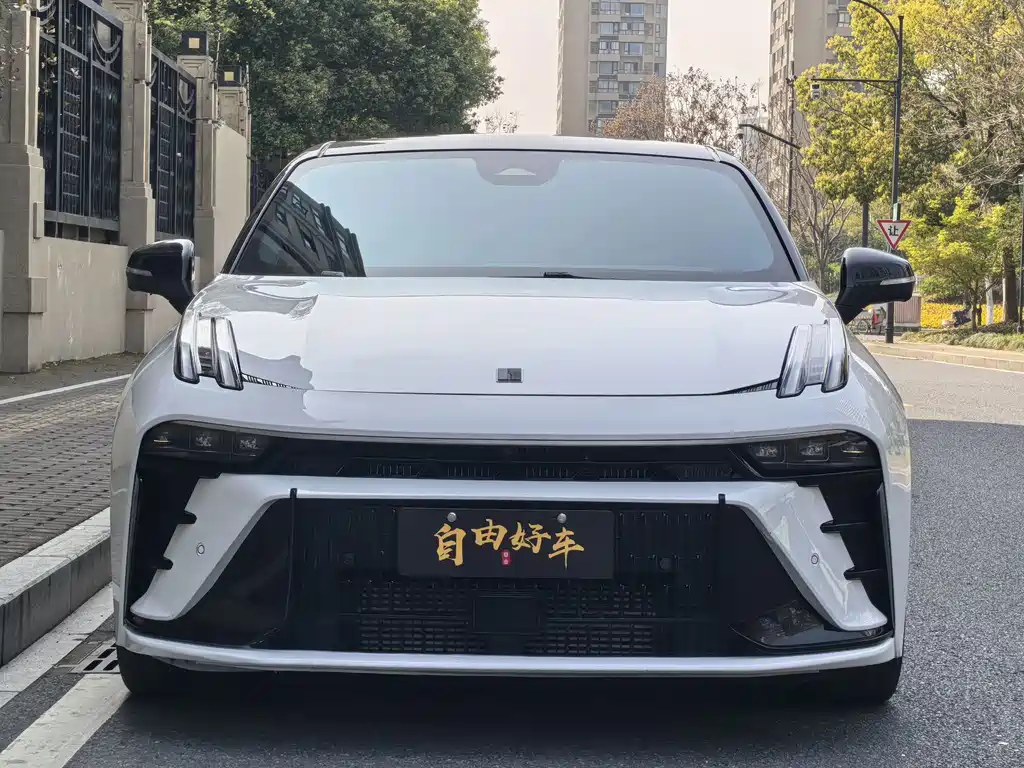 Lynk & Co 03 — миниатюра 2