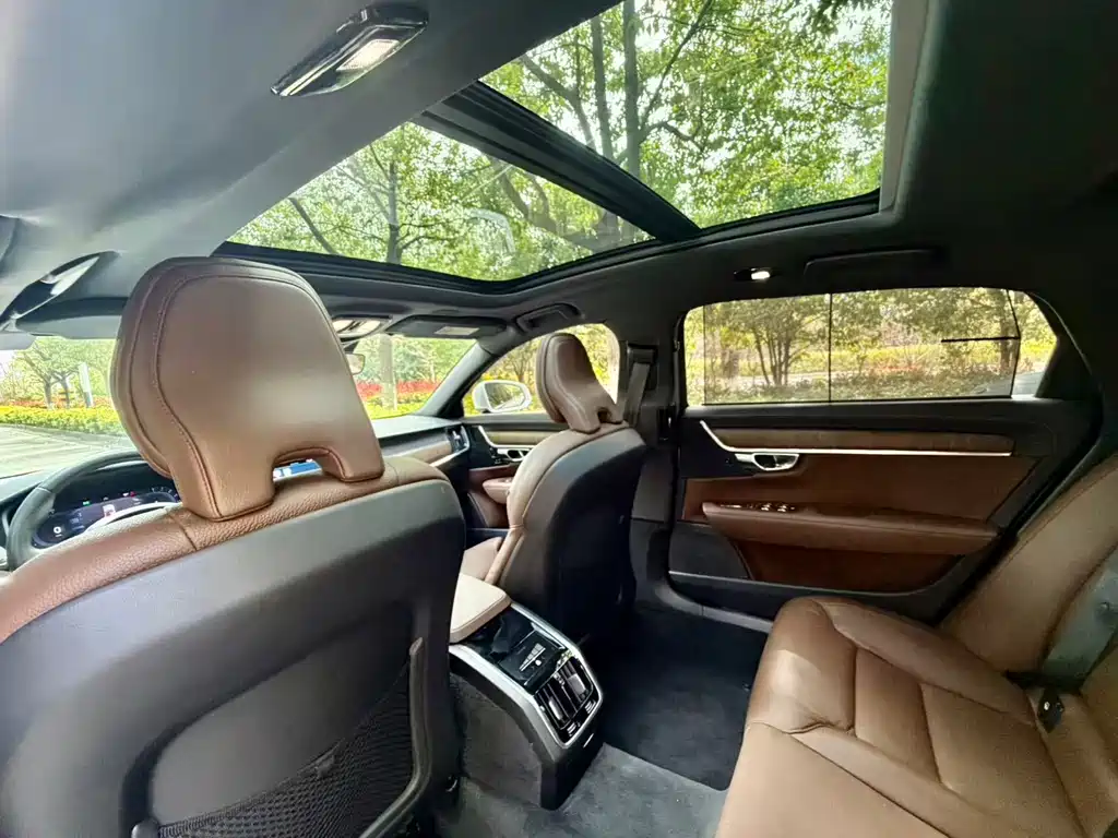 Volvo S90 2022 B5 Luxury
