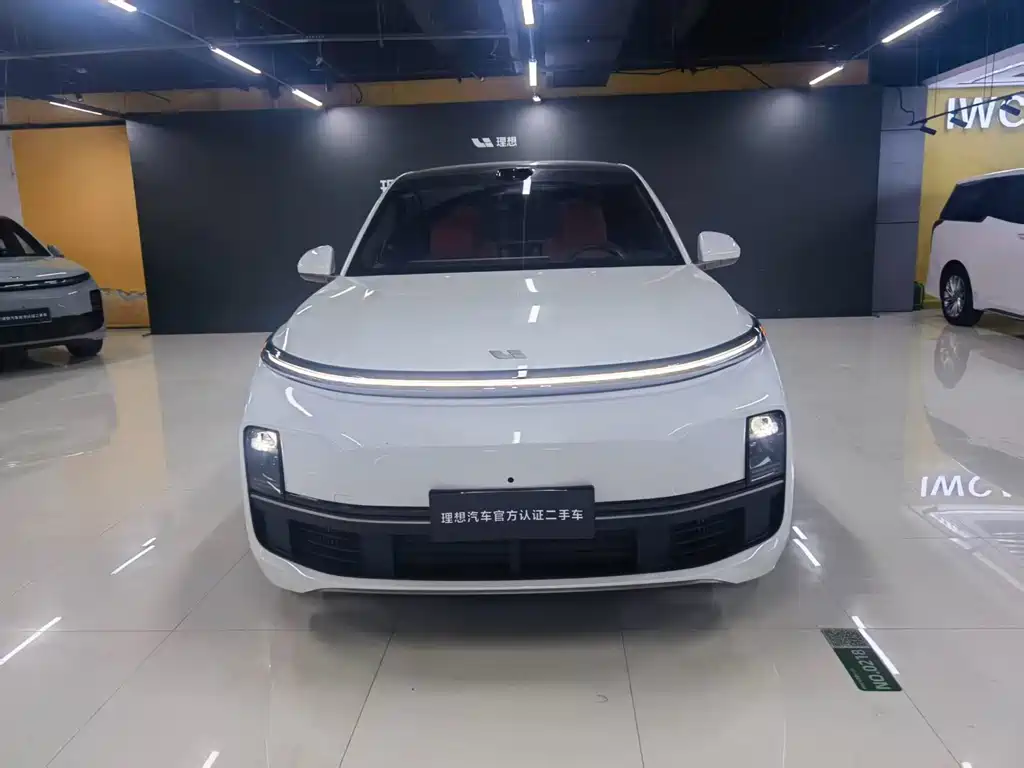 Li Auto Li L9 2025