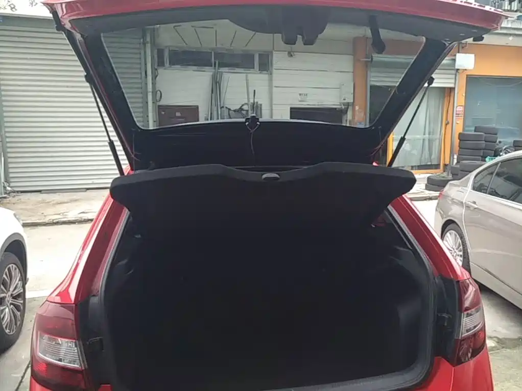 Skoda Rapid Spaceback — миниатюра 19