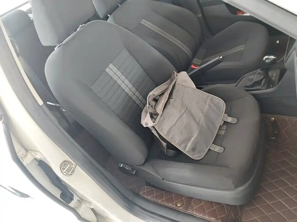 Volkswagen Lavida — миниатюра 25