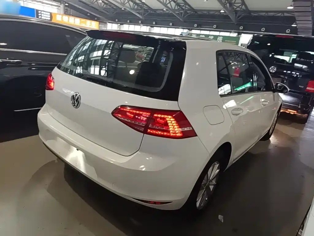 Volkswagen Golf — миниатюра 7