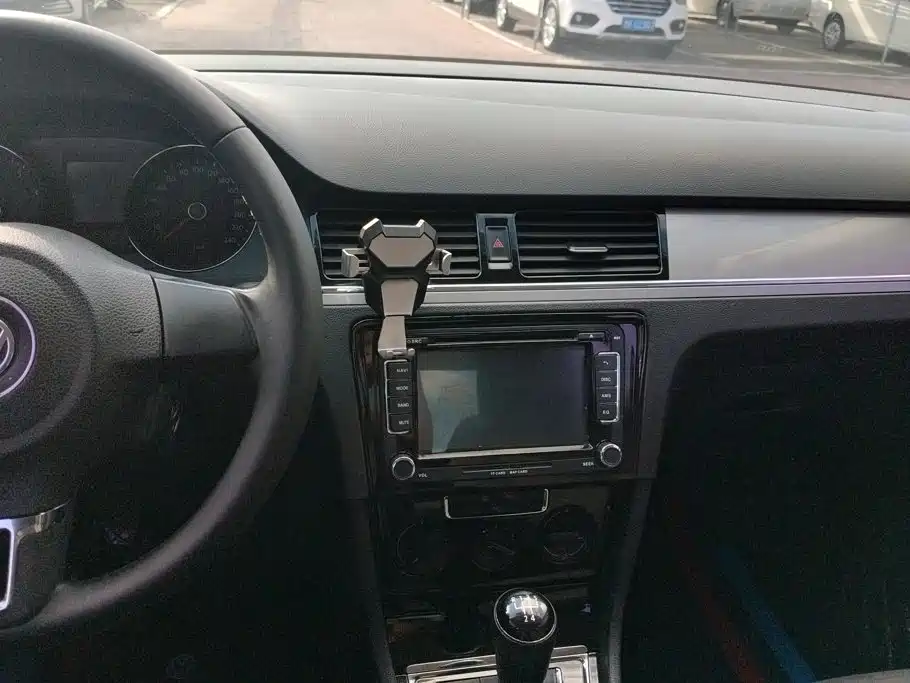 Volkswagen Bora — миниатюра 12