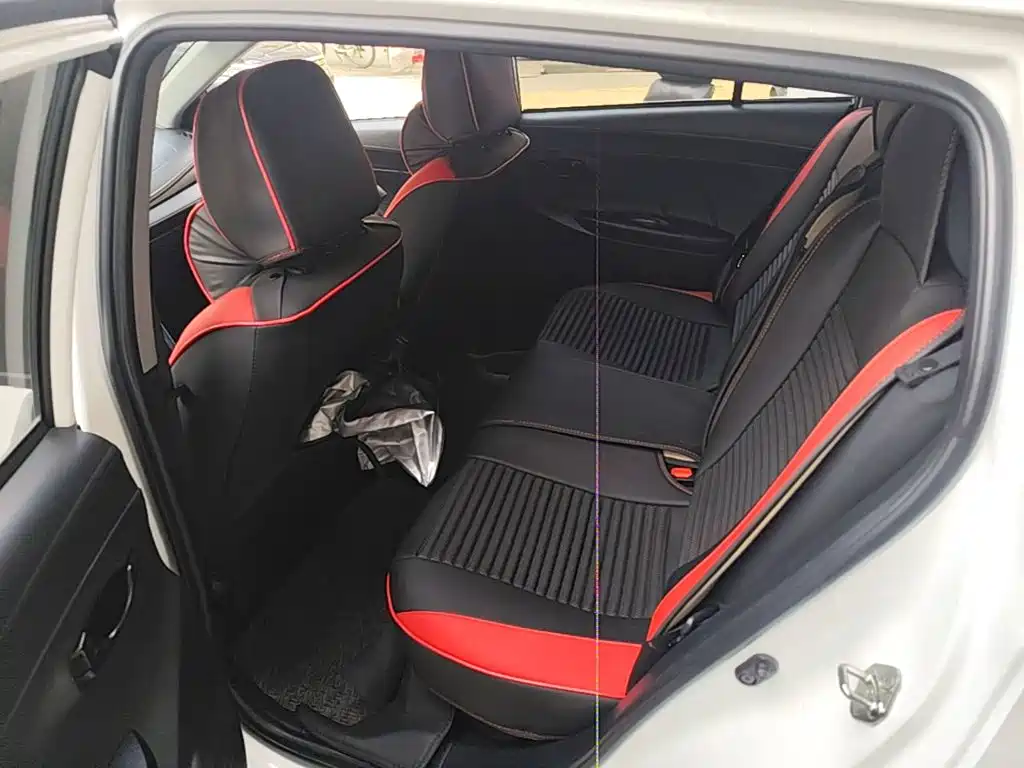 Toyota Yaris L — миниатюра 17