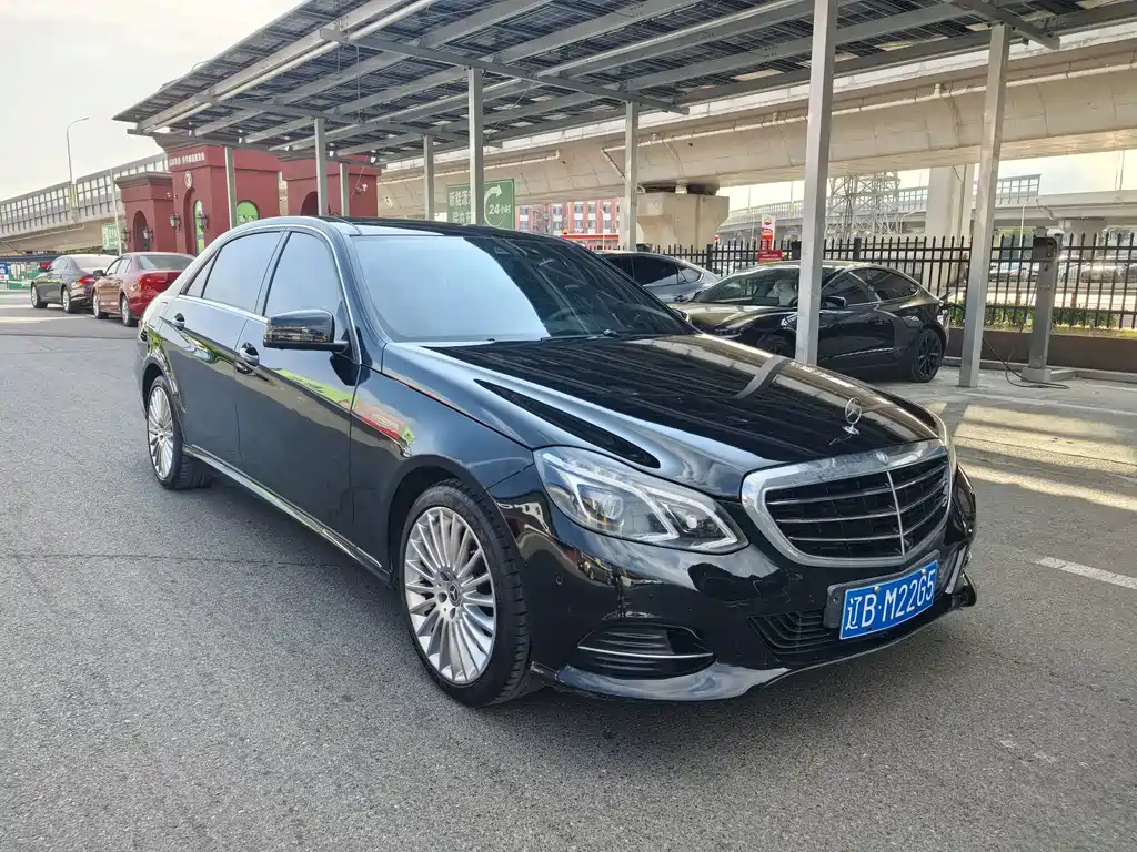 Mercedes-Benz E-Class — миниатюра 3