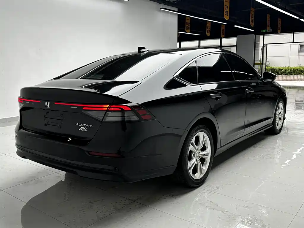 Honda Accord — миниатюра 4