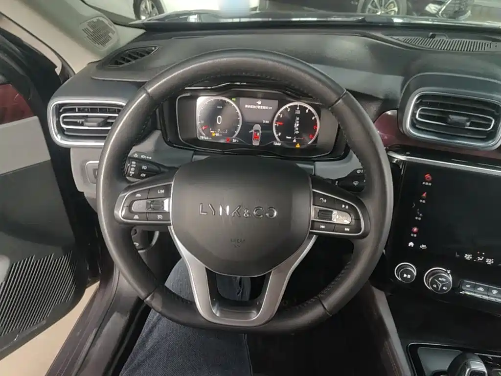 Lynk & Co 02 — миниатюра 11