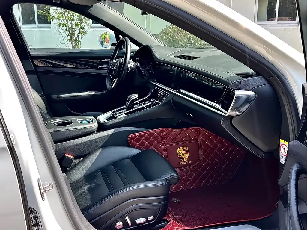 Porsche Panamera — миниатюра 10