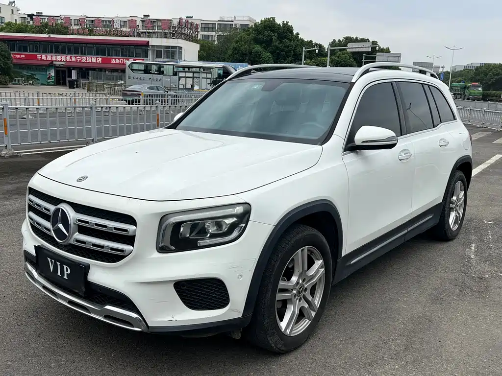 Mercedes-Benz GLB