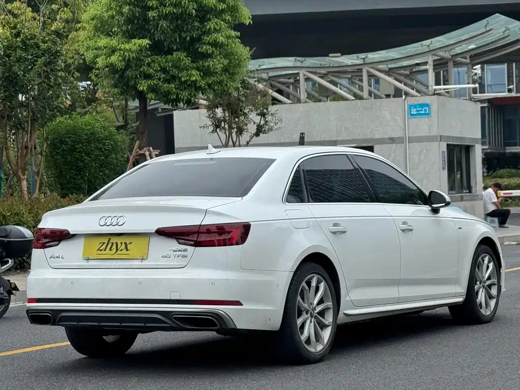 Audi A4L — миниатюра 7