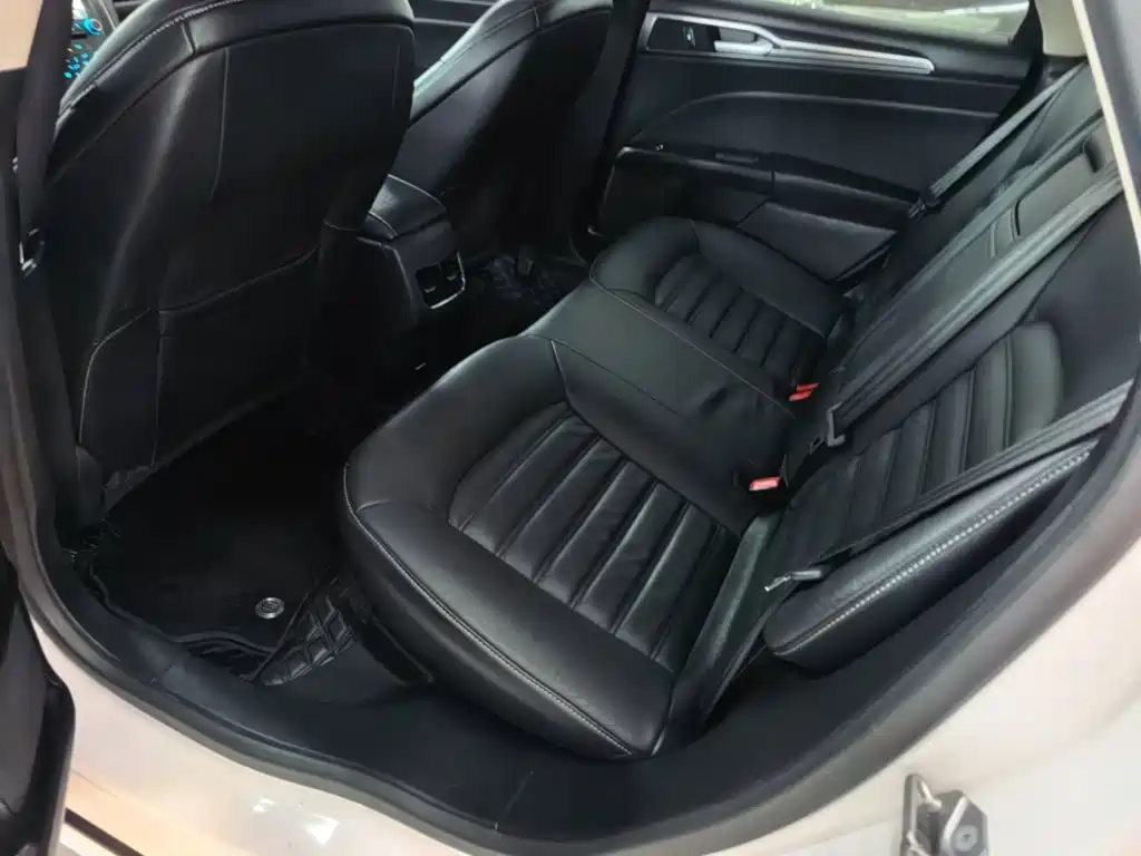 Ford Mondeo — миниатюра 17