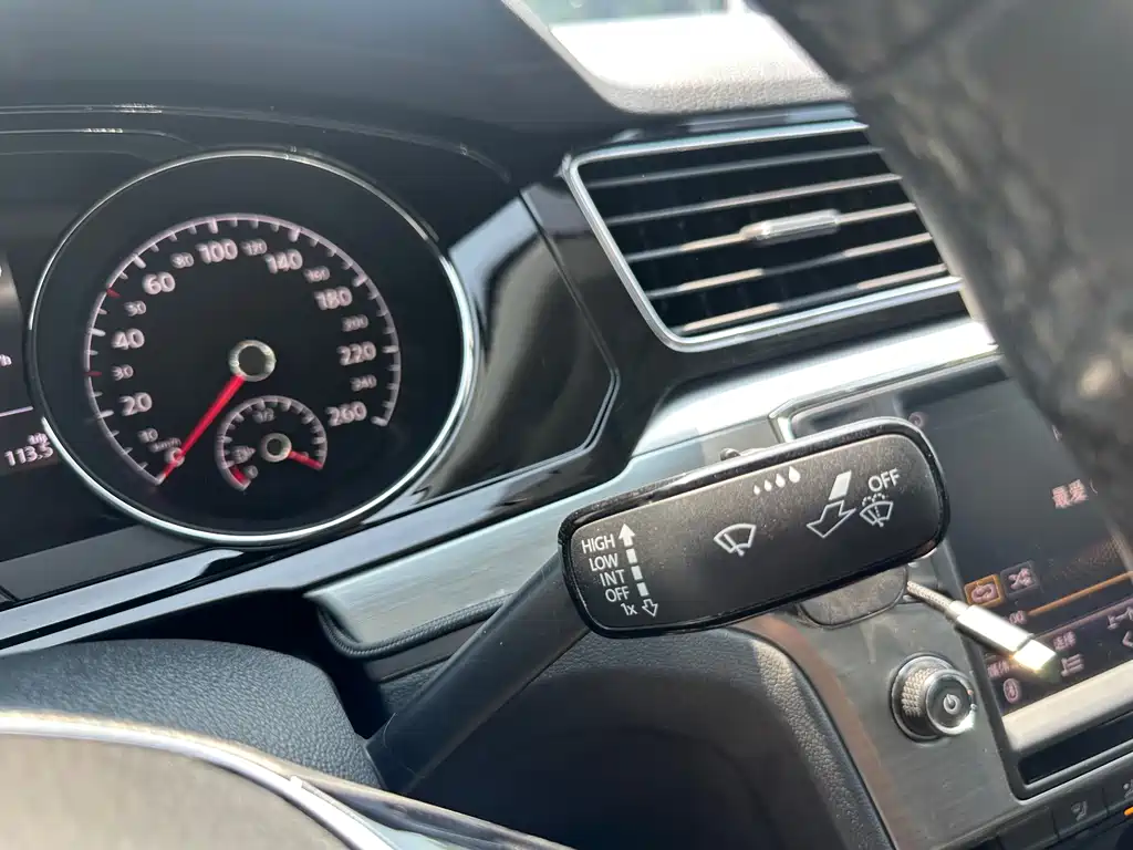 Volkswagen Lamando — миниатюра 10