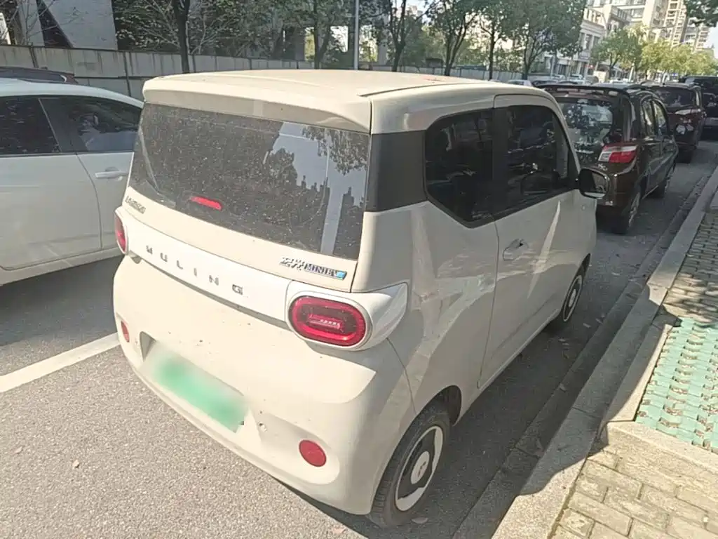 Wuling MINIEV — миниатюра 7