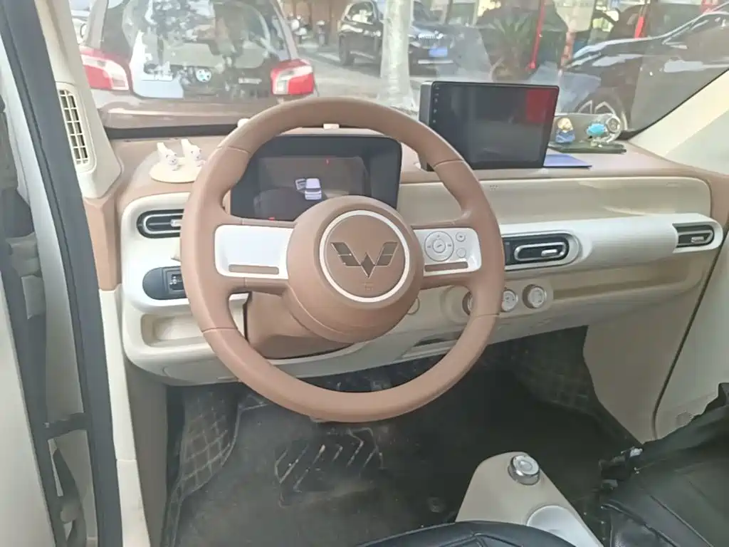Wuling MINIEV — миниатюра 11
