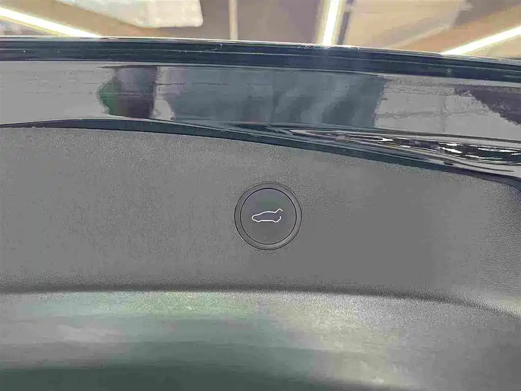 Tesla Model 3 — миниатюра 33