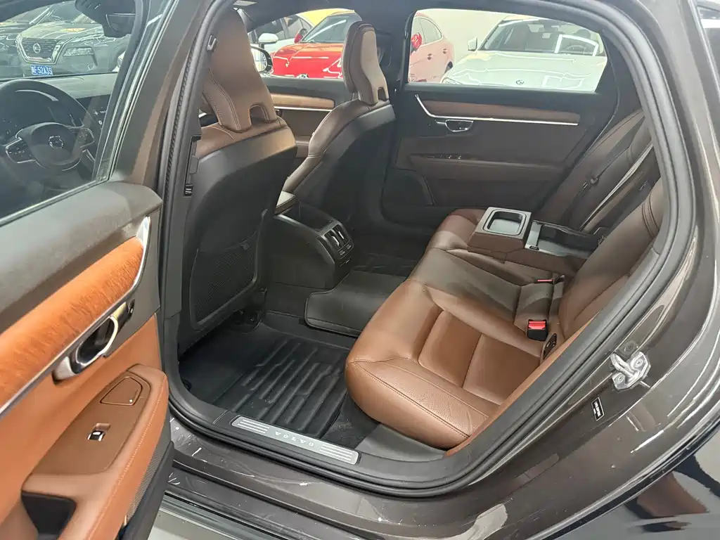 Volvo S90 — миниатюра 14