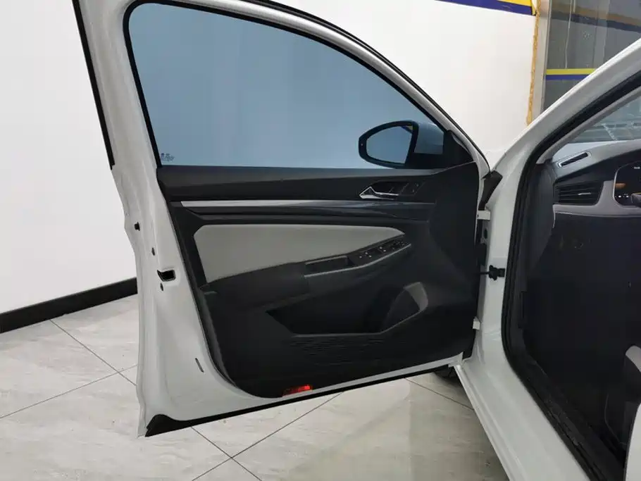 Volkswagen Bora — миниатюра 7