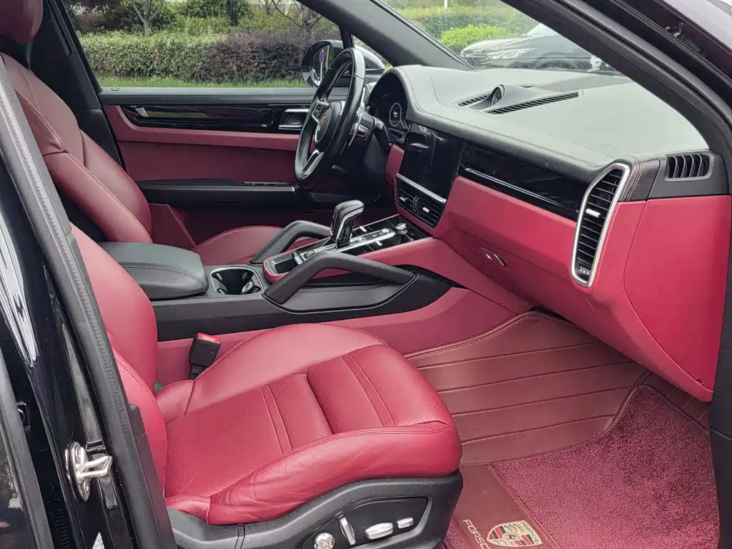 Porsche Cayenne — миниатюра 12