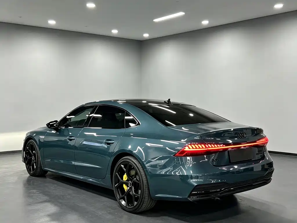 Audi A7L — миниатюра 7