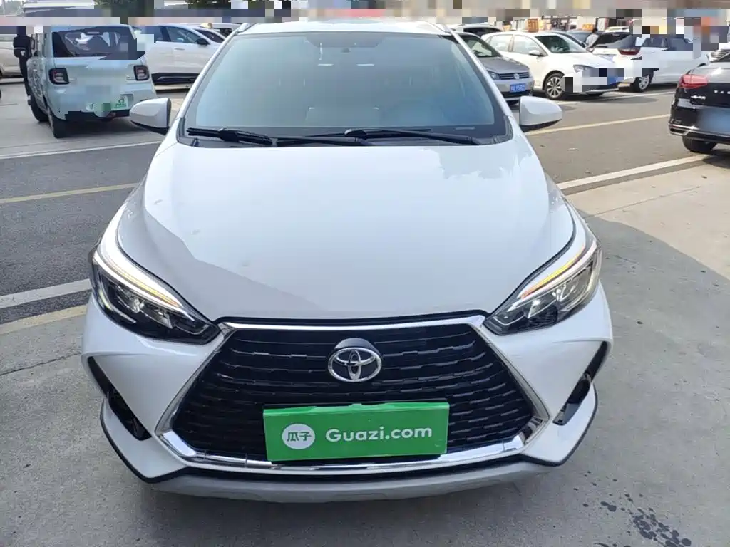 Toyota Yaris L — миниатюра 3