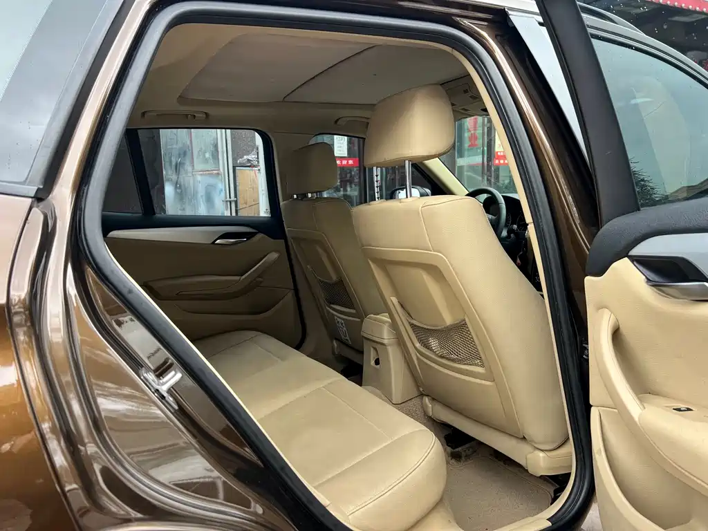 BMW X1 — миниатюра 10