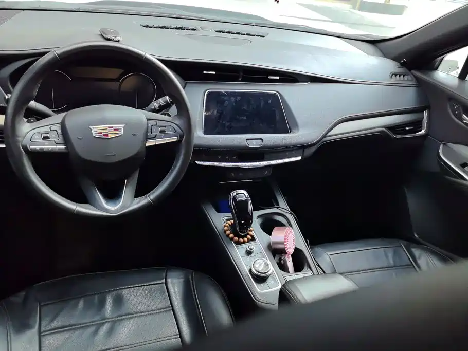 Cadillac XT4 — миниатюра 12