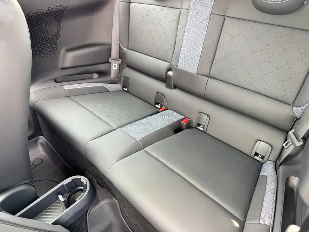 MINI MINI COOPER EV — миниатюра 9