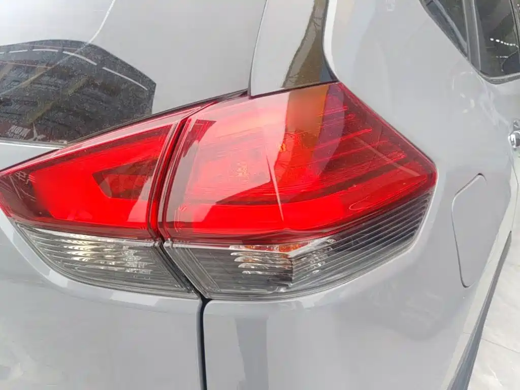 Nissan X-Trail — миниатюра 8