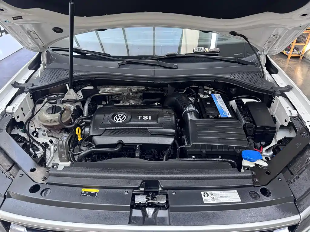 Volkswagen Tiguan L — миниатюра 18