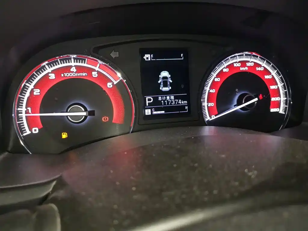 Isuzu Lingtuo — миниатюра 5