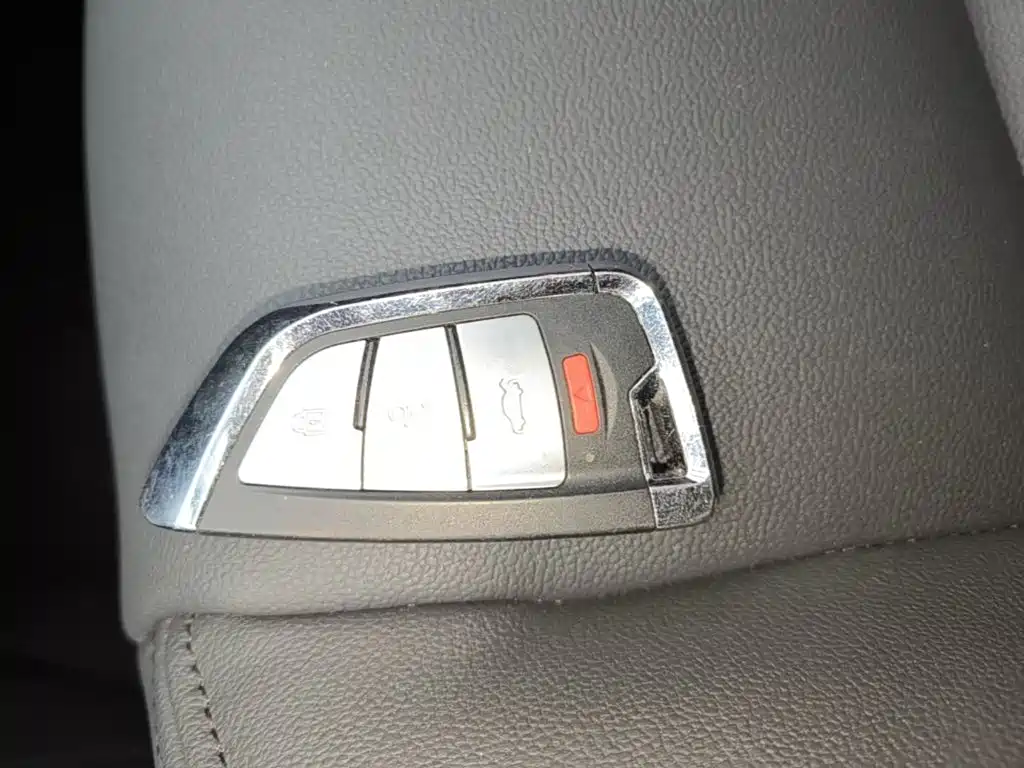 Nissan Tiida — миниатюра 9