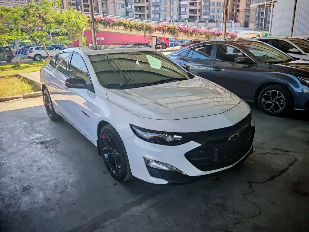 Chevrolet Malibu XL — миниатюра 3