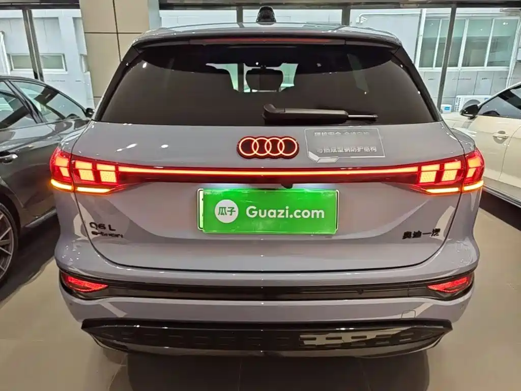 Audi Q6L e-tron — миниатюра 6