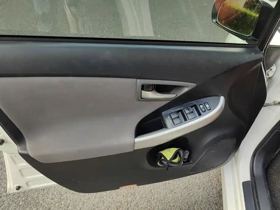 Toyota Prius — миниатюра 7