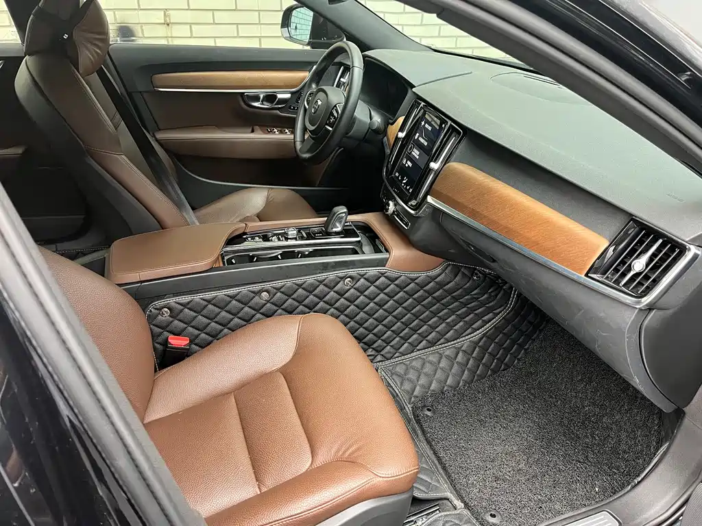 Volvo S90 — миниатюра 7